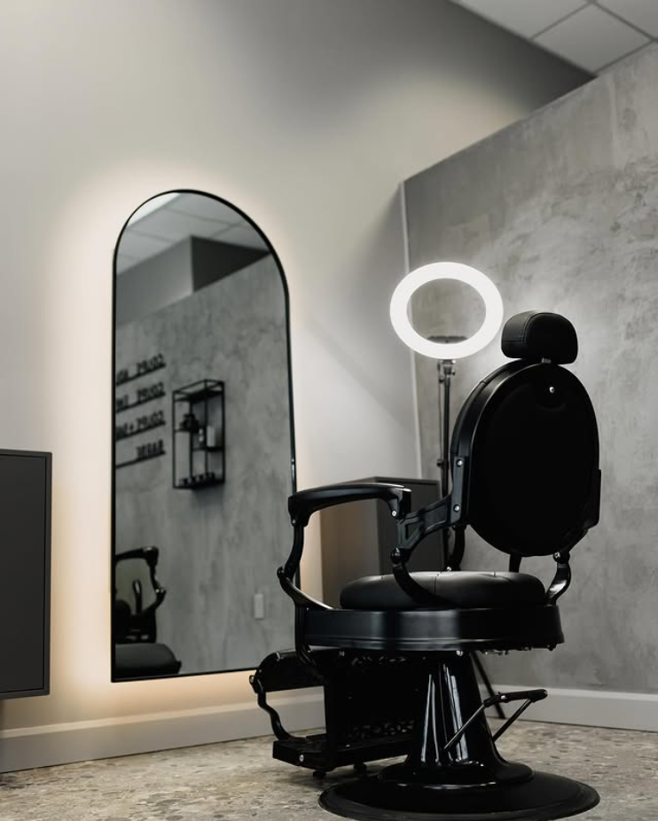 Salon chair